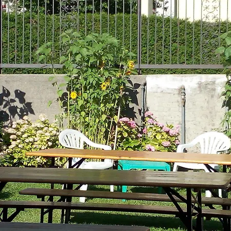 Hostelin De La Comare Bed & Breakfast Ballabio